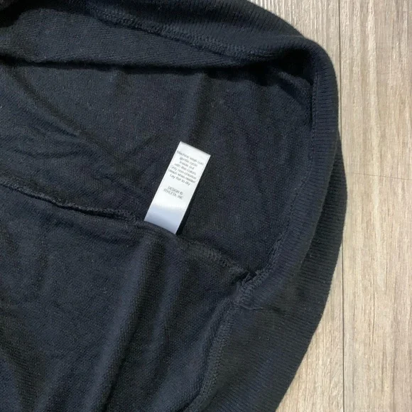 Athleta Long Sleeve Shirt w/ Criss-Cross Back Detail, Black, XL - Picture 4 of 5